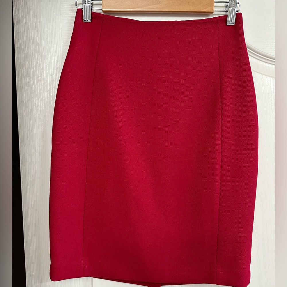 Red WHBM White House Black Market pencil skirt, 2P